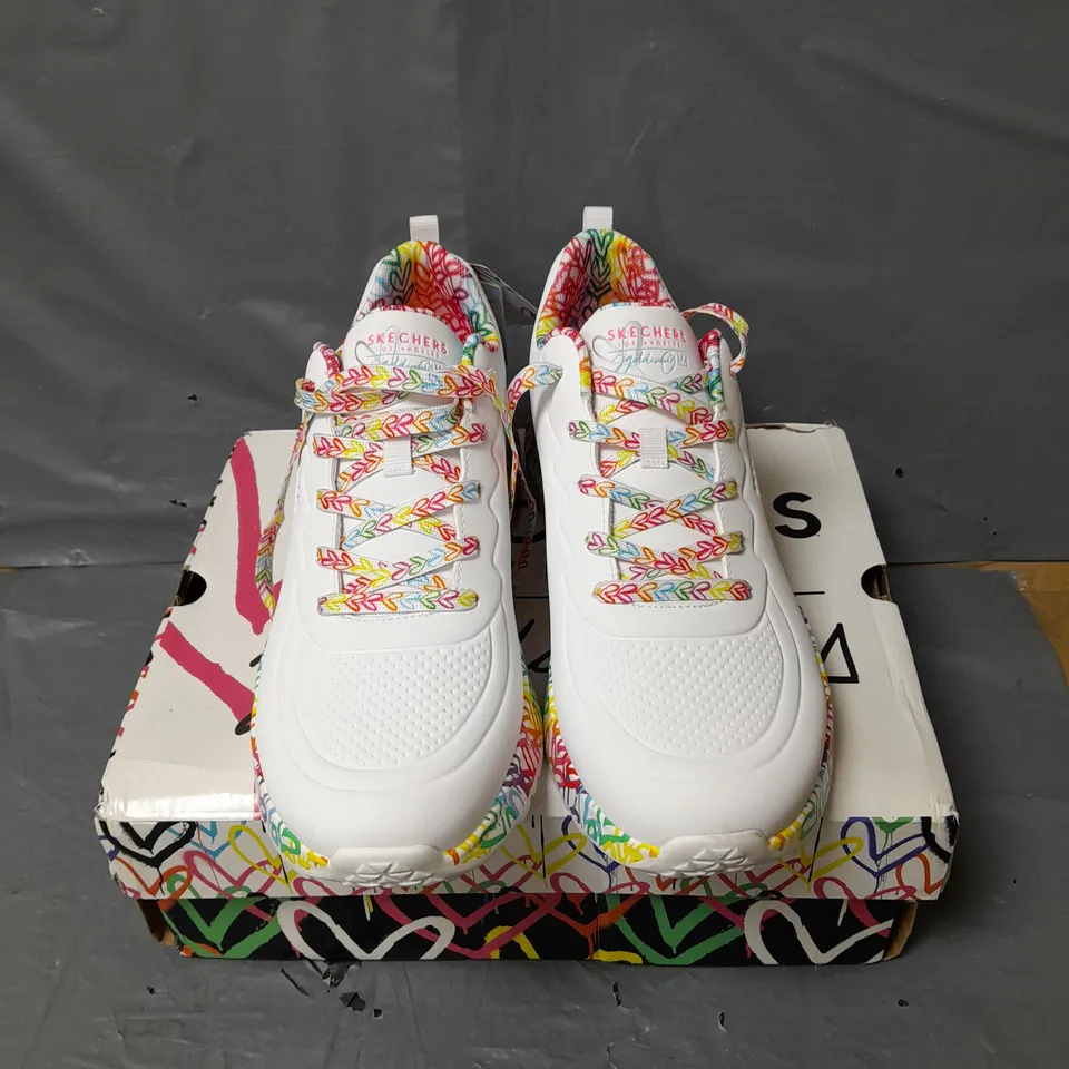 SKECHERS X GOLD CROWN TRAINERS - WHITE/MULTI - SIZE 8