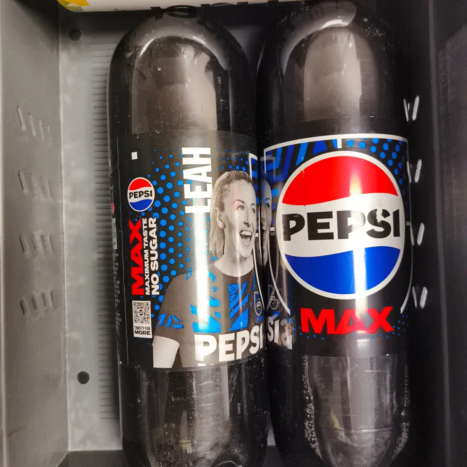 APPROXIMATELY 7 ASSORTED DRINKING PRODUCTS TO INCLUDE PEPSI MAX, HUEL, LIPTON LEMON ICE TEA ETC