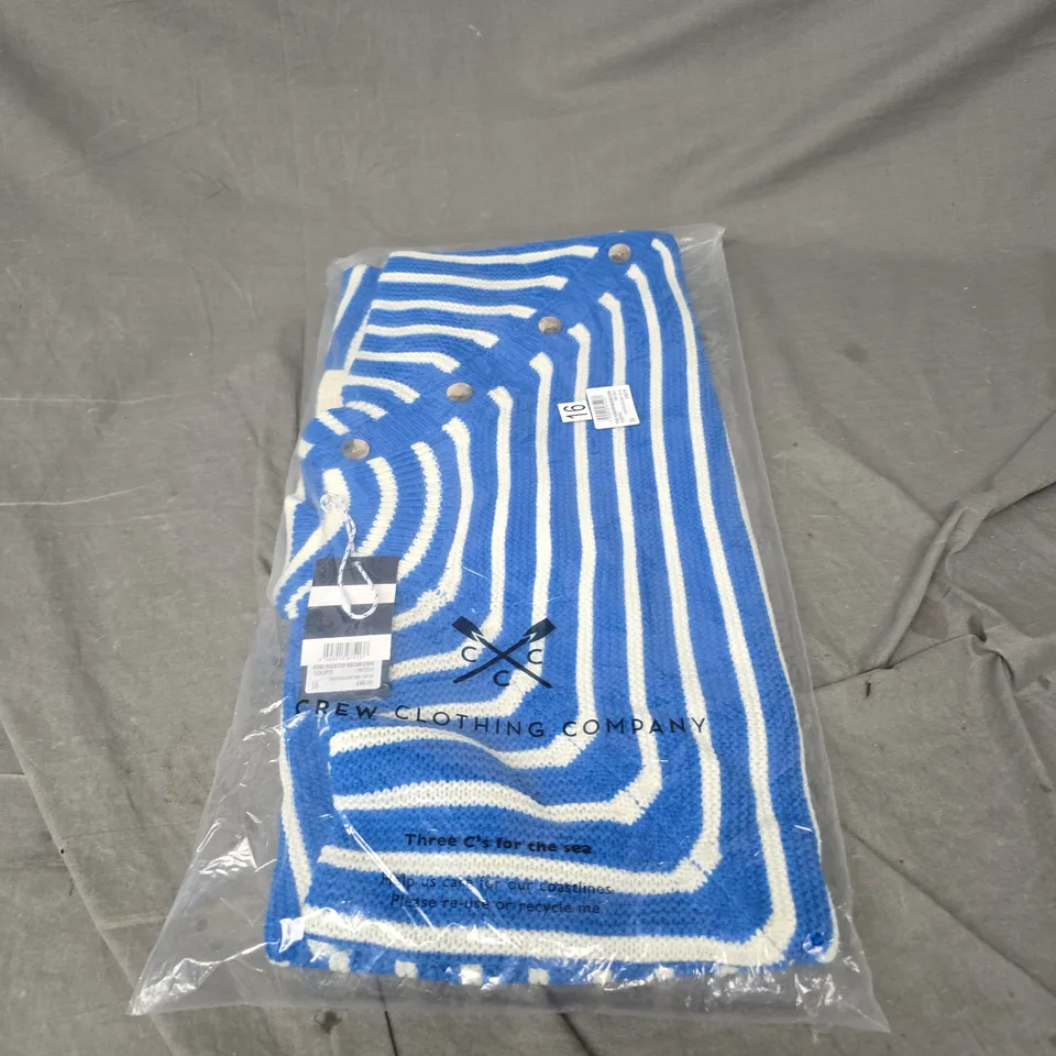 CREW CLOTHING COMPANY FUNNEL NECK BUTTON SHOULDER JUMPER IN BLUE/WHITE SIZE 16
