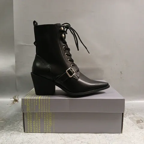 BOXED PAIR OF KOI HAWK POINTED COWBOY BOOTS IN BLACK SIZE UK 3