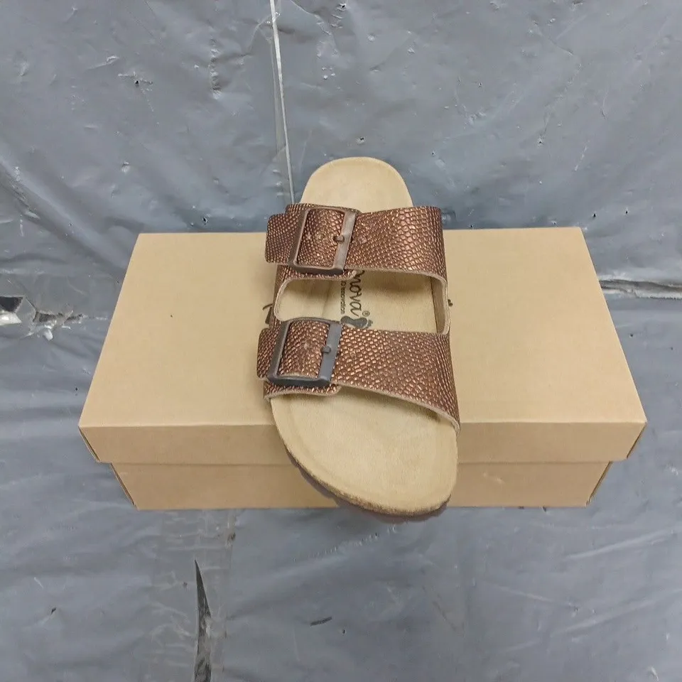BOXED WOMENS BONOVA SANDALS SIZE 39