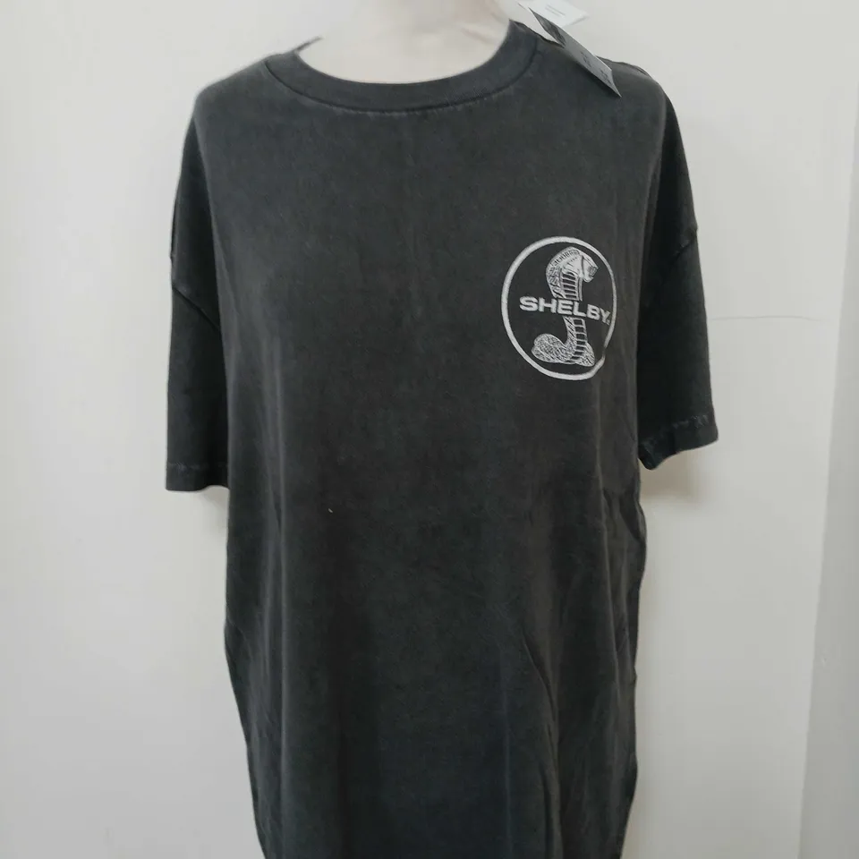 ABERCROMBIE & FITCH SHELBY "BUILD A LEGEND" T-SHIRT - SIZE LARGE