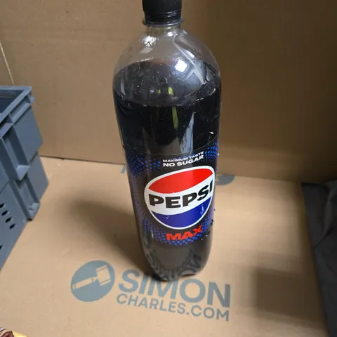 APPROXIMATELY 10 ASSORTED FOOD & DRINK ITEMS INCLUDING PEPSI MAX AND LAYERED PROTEIN BAR