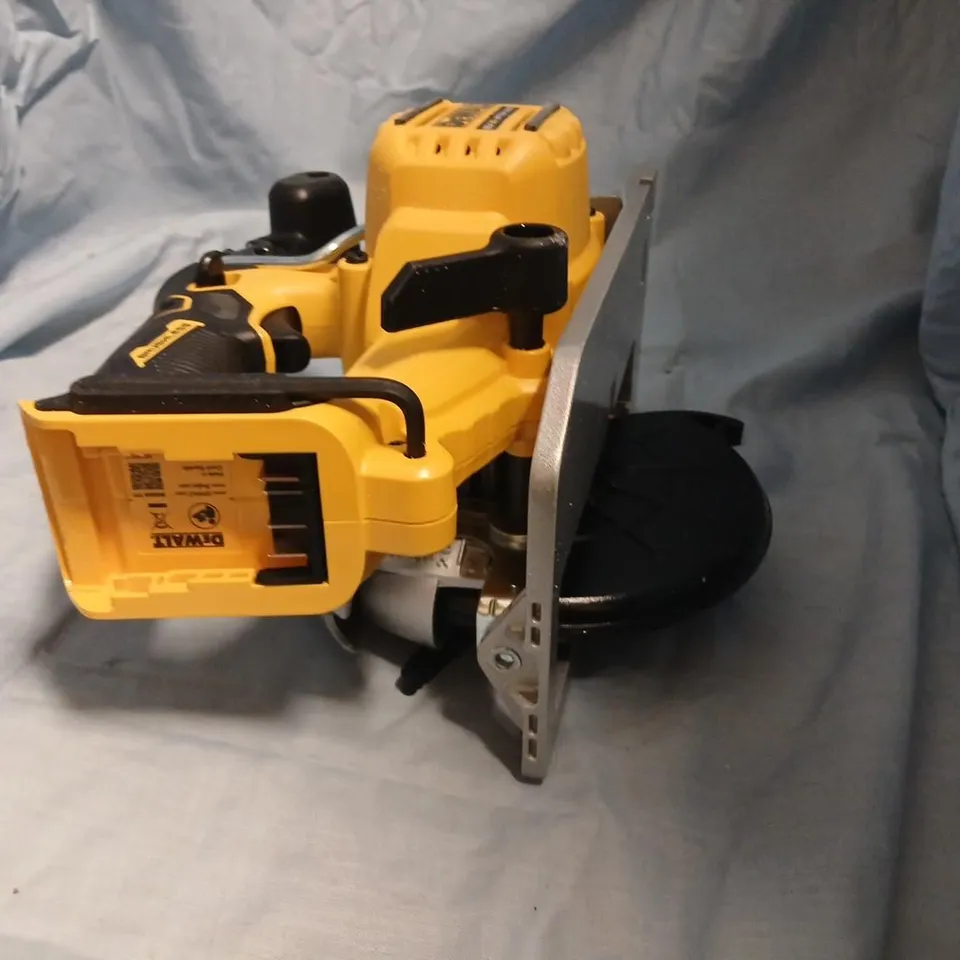 DEWALT DCS565 XR 18V CIRCULAR SAW – BARE TOOL (NO BATTERY) WITH MANUAL