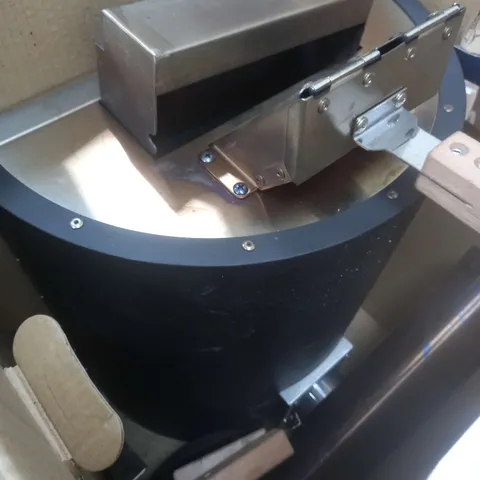 BULLET WOOD FIRED PIZZA OVEN