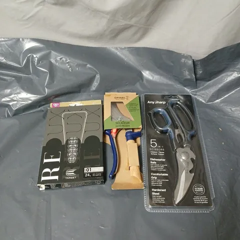 APPROXIMATELY 15 ASSORTED HOUSEHOLD ITEMS TO INCLUDE DARTS SET, 5 IN 1 SCISSORS, SECATEURS ETC 