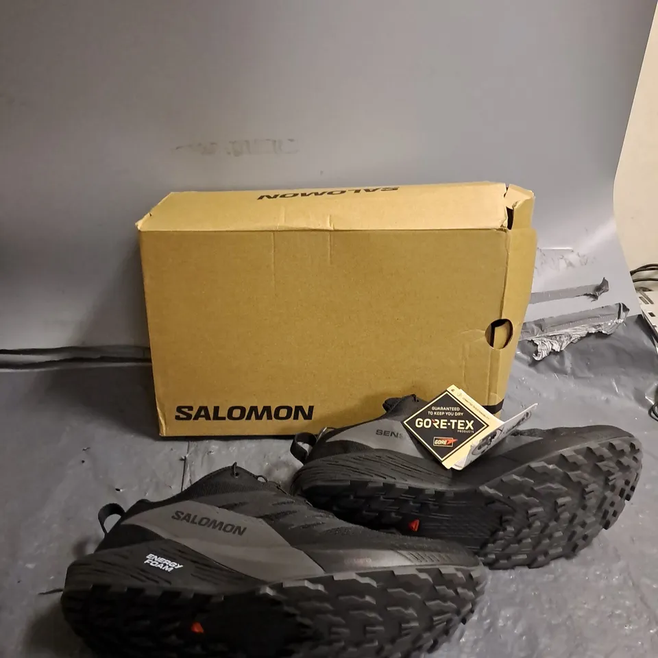 BOXED PAIR OF SALOMON SENSE RIDE 5 GTX BLACK UK 9 