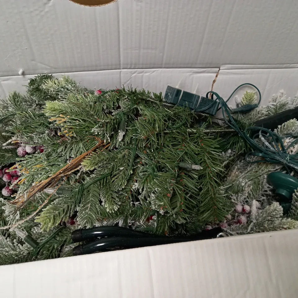 ALISON CORK SUGAR SPRUCE CHRISTMAS TREE - DUSTED 4FT - COLLECTION ONLY 