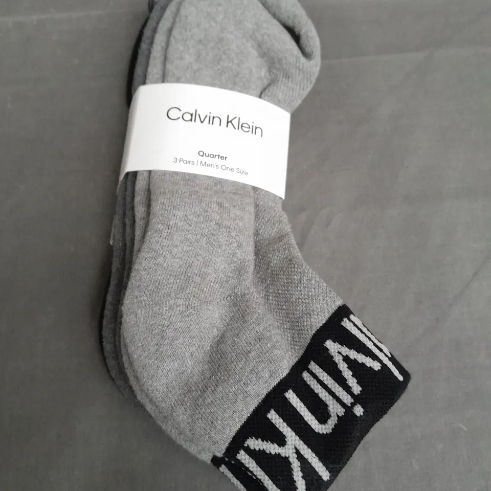 CALVIN KLEIN QUARTER MENS 3-PACK OF SOCKS - ONE SIZE