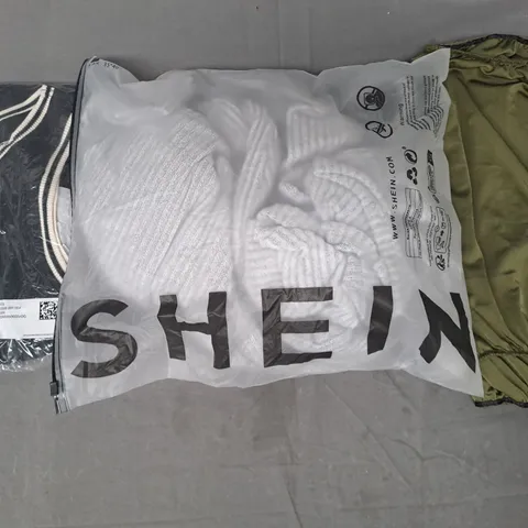 BOX OF APPROXIMATELY 20 ASSORTED CLOTHING AND FASHION ITEMS IN VARIOUS STYLES AND SIZES TO INCLUDE SHEIN, ETC