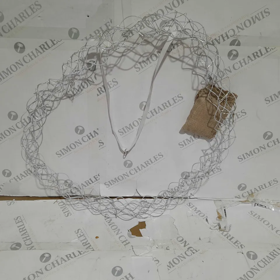 BOXED K BY KELLY HOPPEN LED LIGHT UP WREATH