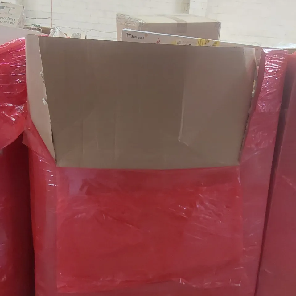 PALLET CONTAINING A VERY LARGE QUANTITY OF ASSORTED ITEMS INCLUDING: MULTIFUNCTIONAL LAPTOP DESK, BALLET FOOT STRETCHER, SAFETY GATE, VELVET OTTOMAN ECT