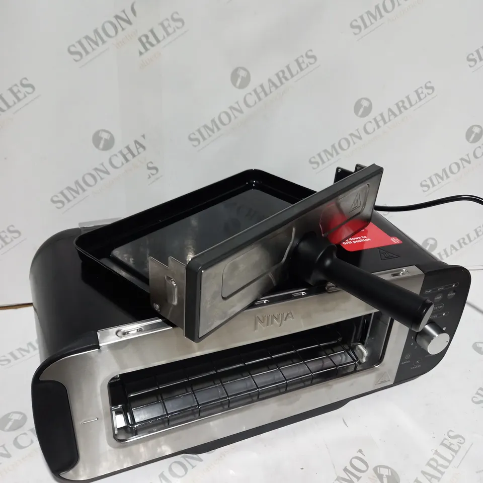 BOXED NINJA 2 IN 1 TOASTER & GRILL ST100UK