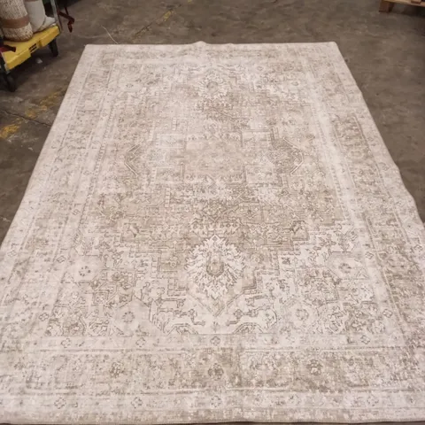 QUALITY DESIGNER AREA RUG - APPROXIMATELY 285CM X 195CM