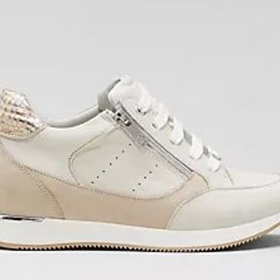 MODA IN PELLE BELUCCI TRAINER OFF WHITE SIZE 6