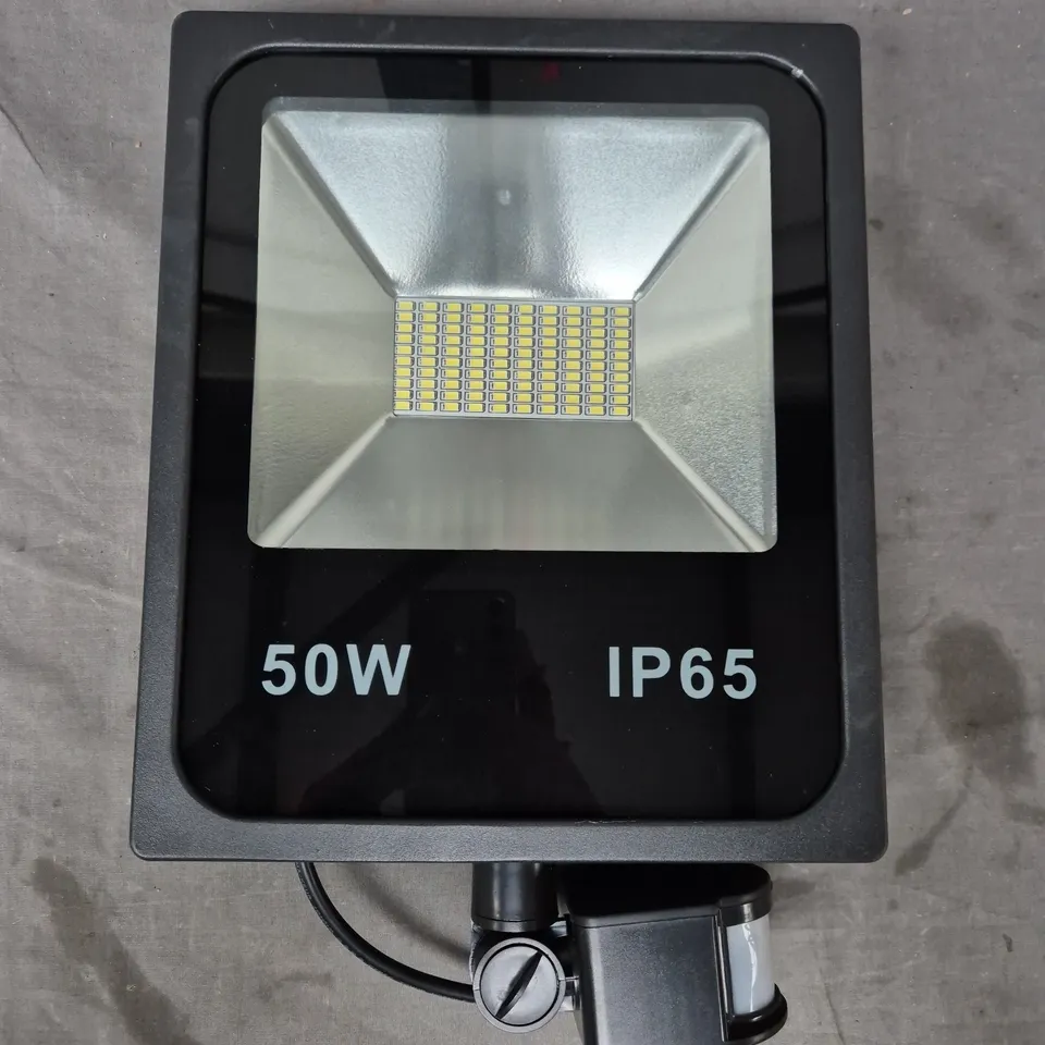 BOXED UNBRANDED IP65 50W LED PIR SENSOR FLOODLIGHT