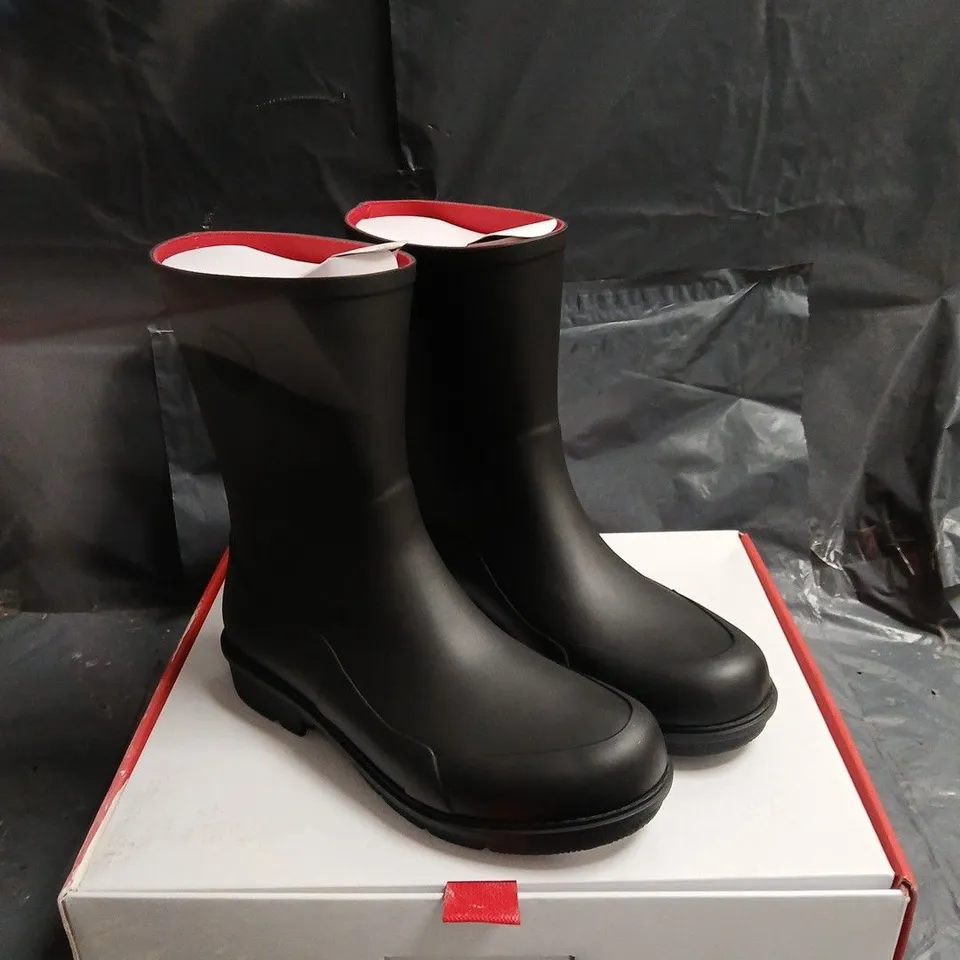 FITFLOP BLACK RUBBER KNEE-HIGH RAIN BOOTS, UK 8