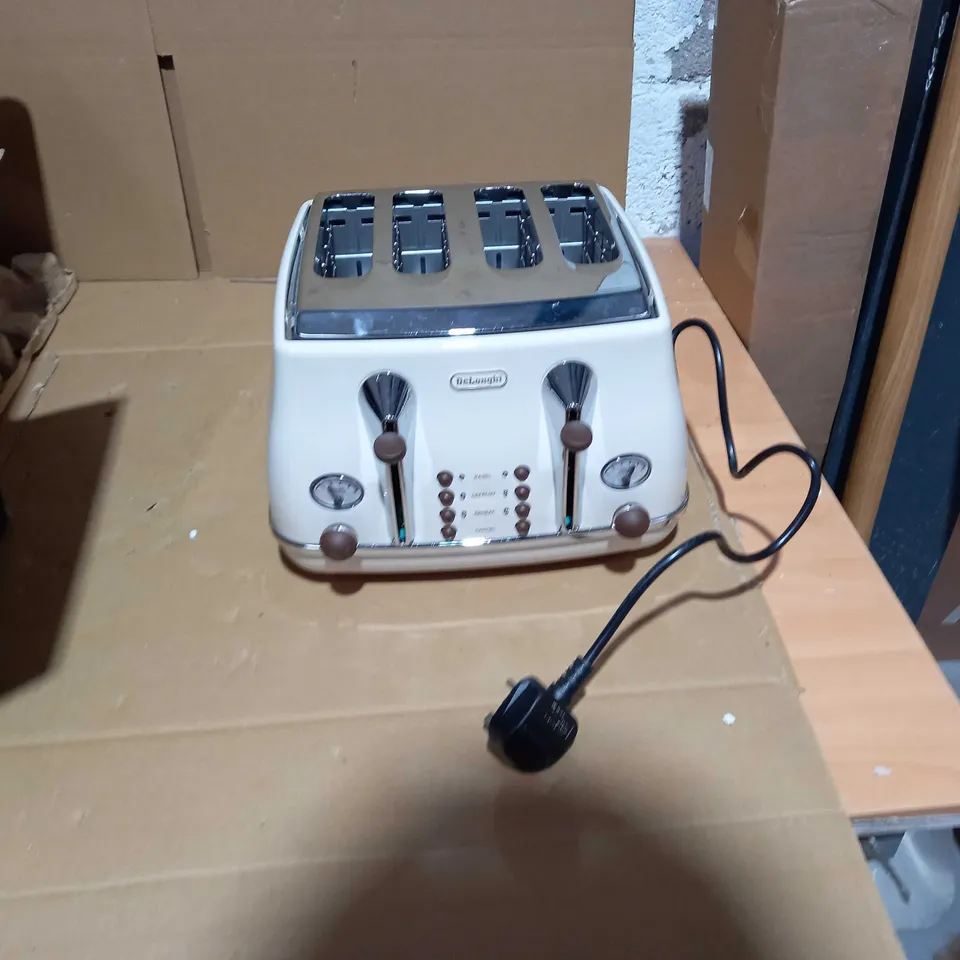 DELONGHI ICONA VINTAGE 4-SLOT TOASTER