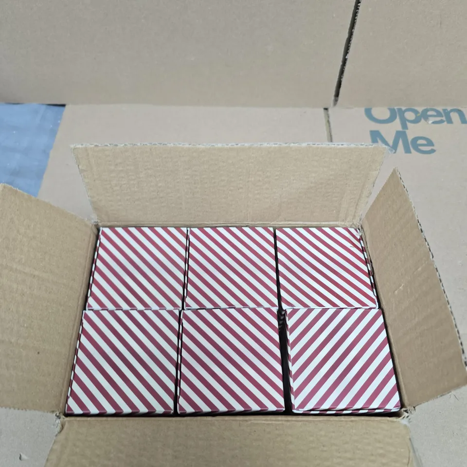 BOX OF 6 GISELA GRAHAM CHRISTMAS PUDDING SCENTED CANDLES