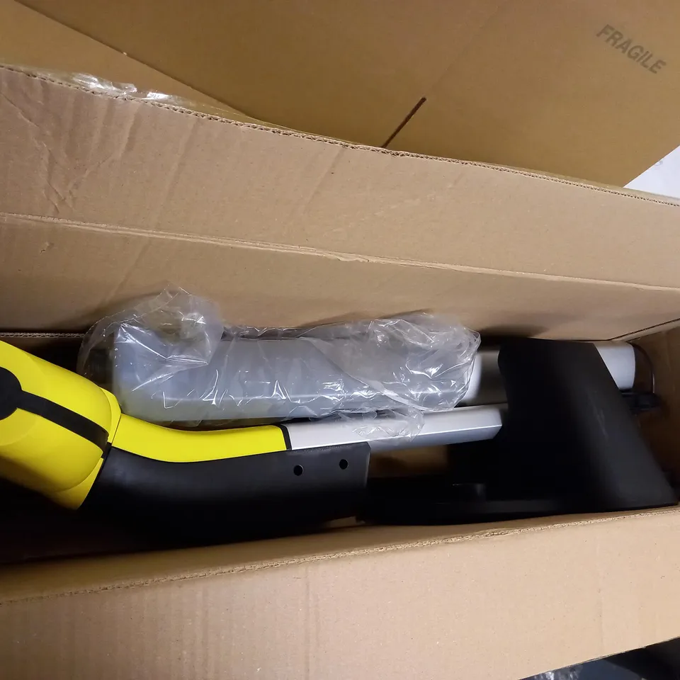 KÄRCHER EWM 2 CORDLESS FLOOR CLEANER