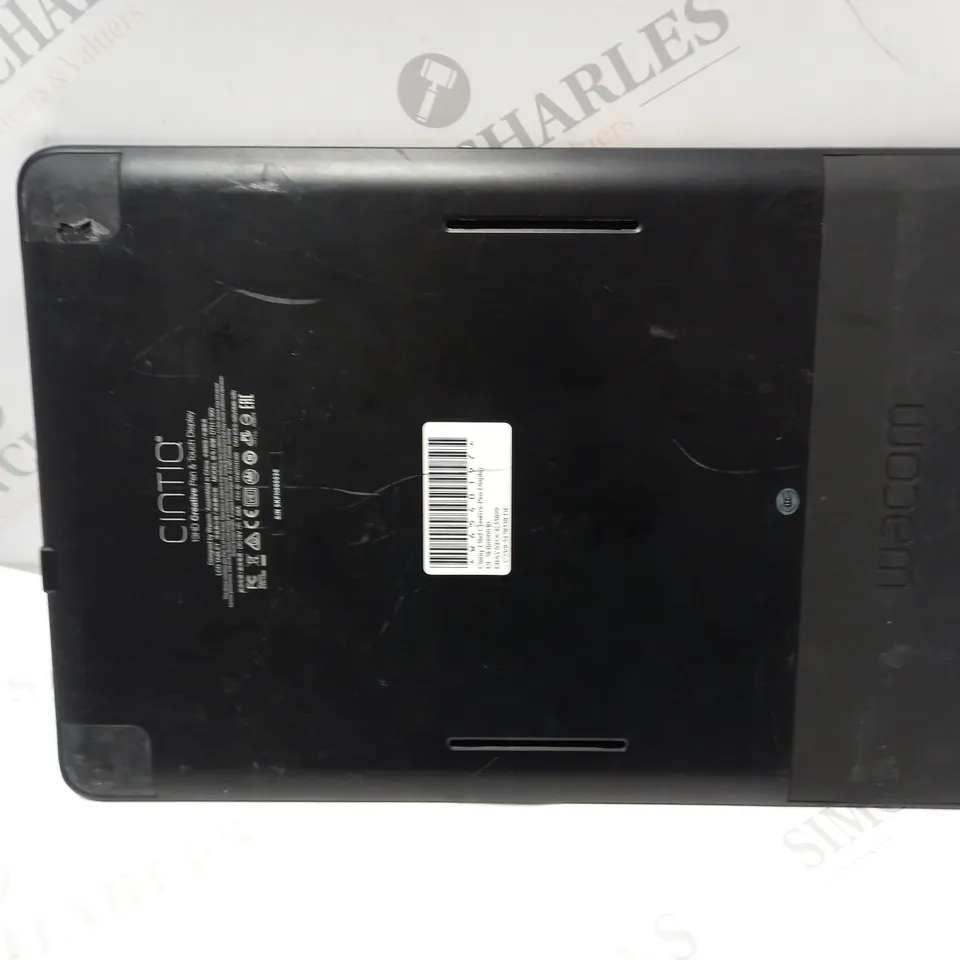 WACOM CINTIQ 13HD CREATIVE PEN & TOUCH DISPLAY