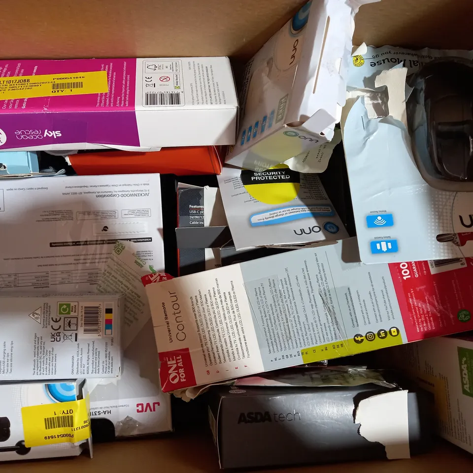 LOT OF APPROXIMATELY 20 ASSORTED HOUSEHOLD ITEMS TO INCLUDE MIXX EX-1 WIRELESS HEADPHONES, ONN TRUE WIRELESS EARBUDS, ASDA TECH TRUE WIRELESS EARBUDS, ETC