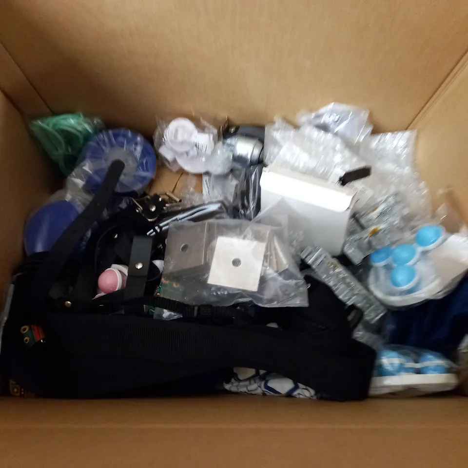 LOT OF ASSORTED HOUSEHOLD ITEMS TO INCLUDE RESOUND EAR PIECES 