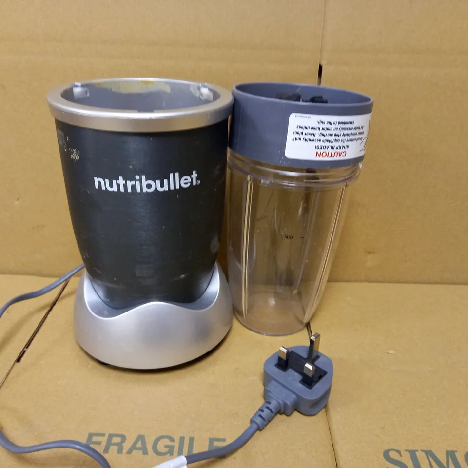 NUTRIBULLET 600 SERIES - NUTRIENT EXTRACTOR HIGH SPEED BLENDER - 600 W - GRAPHITE
