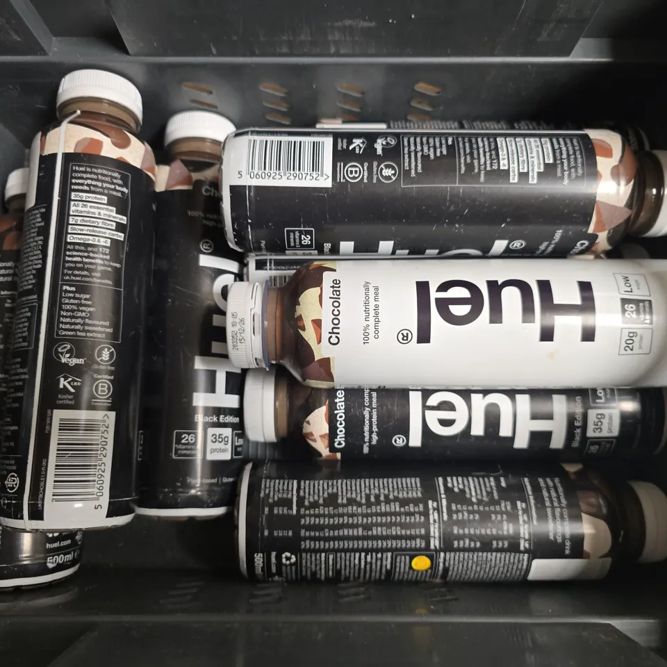 APPROXIMATELY 9 HUEL DRINKS IN CHOCOLATE FLAVOUR