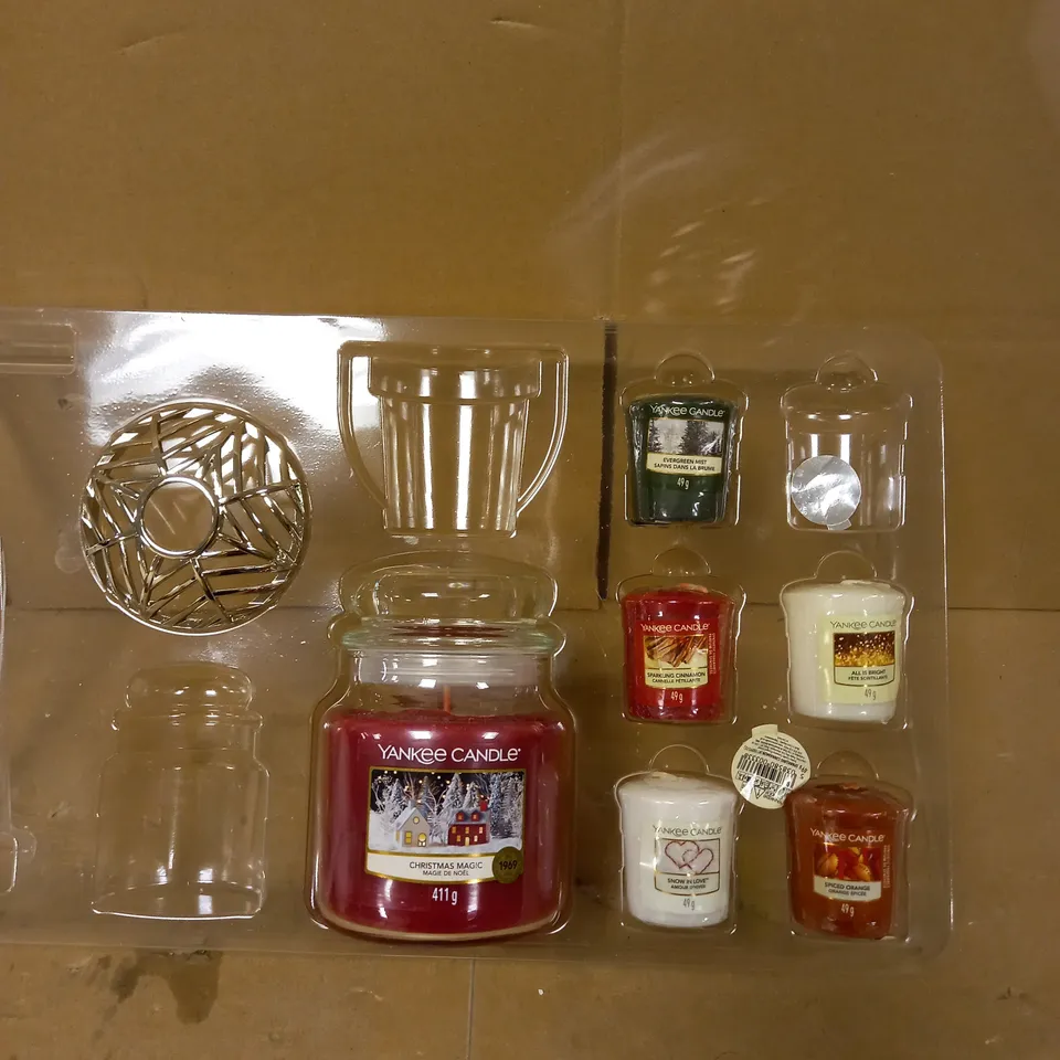 YANKEE CANDLE CHRISTMAS GIFT SET