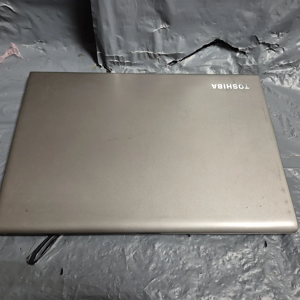 TOSHIBA TECRA Z40-C LAPTOP
