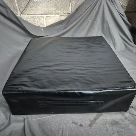 BLACK PLASTIC PAD