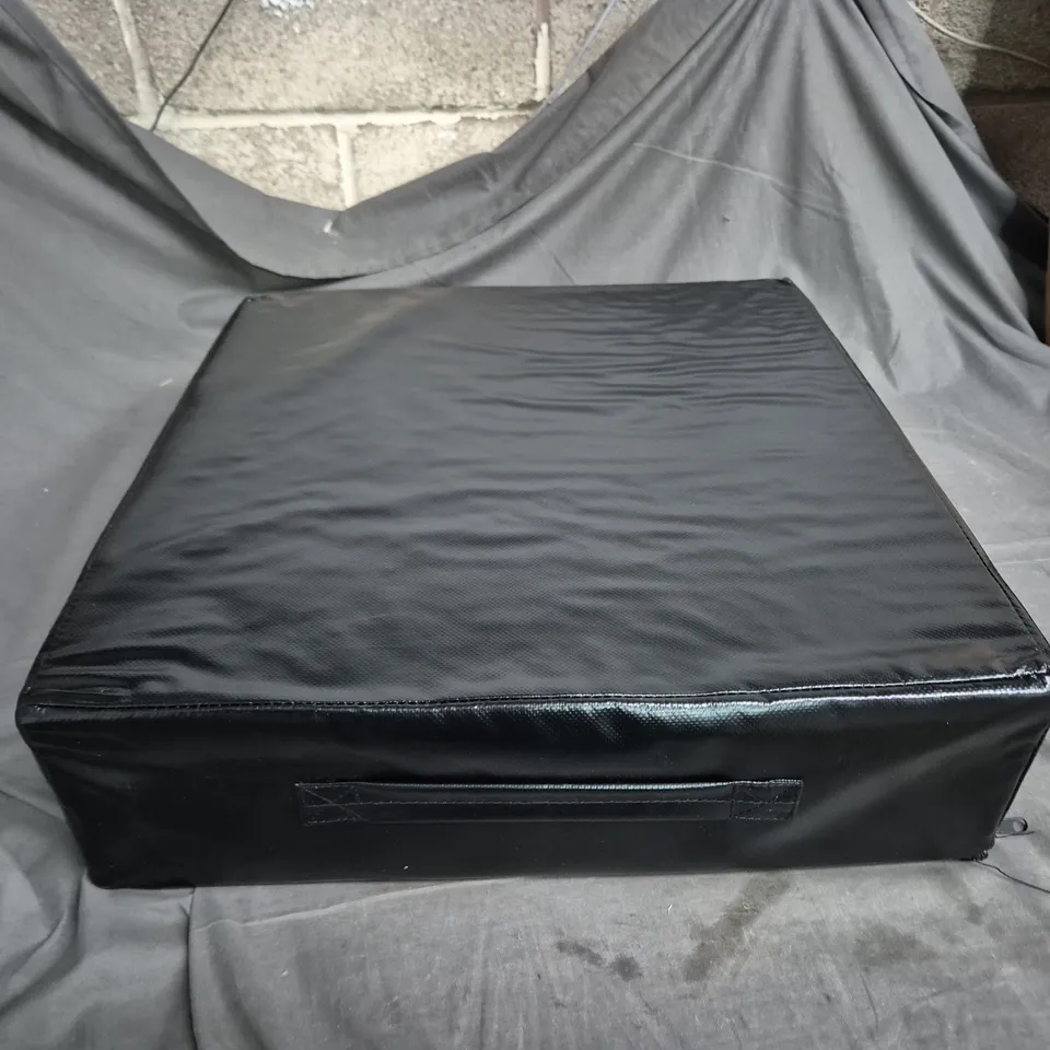 BLACK PLASTIC PAD
