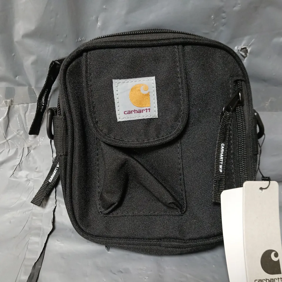 CARHARTT ESSENTIALS SMALL BAG IN BLACK