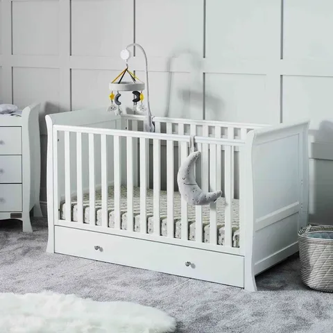 BOXED SNOWDON CLASSIC COT BED WHITE (2 BOX)