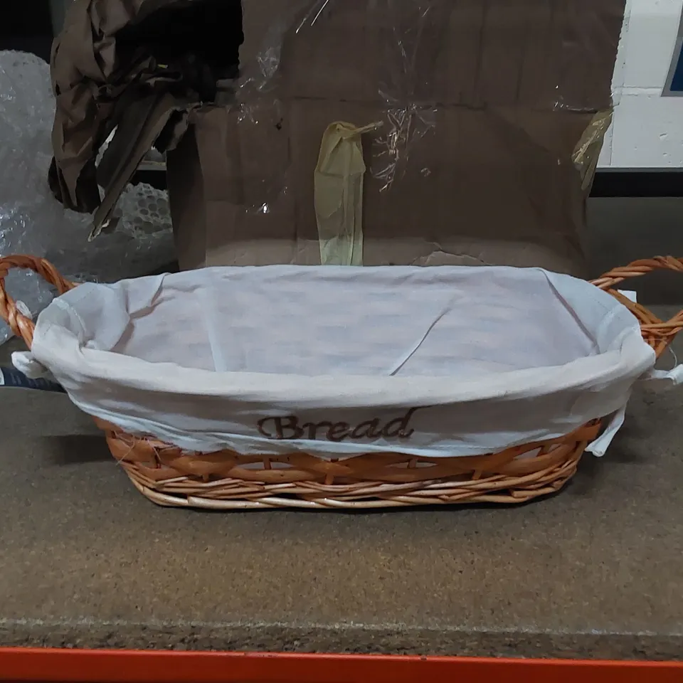 BOXED BRAMBLY COTTAGE ADELENE WICKER/RATTAN BREAD BASKET 