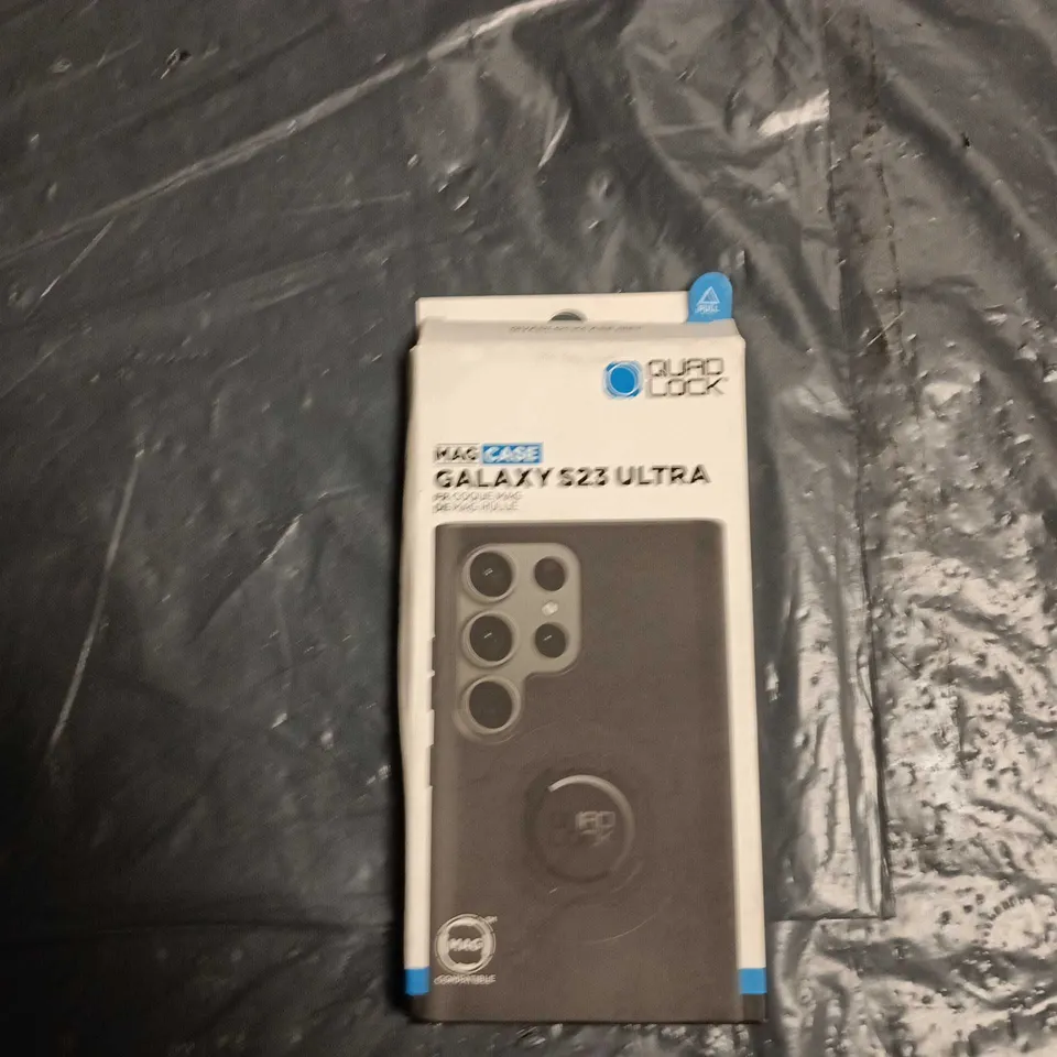 BOX OF APPROXIMATELY 60 ASSORTED ITEMS TO INCLUDE: IPHONE XR CASE, SCREEN PROTECTORS AND GALAXY S23 ULTRA CASE