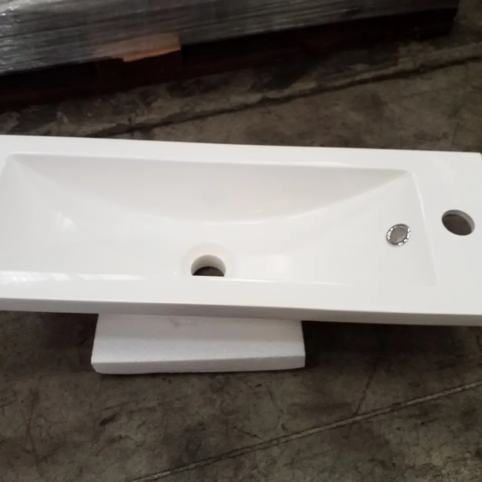 BOXED BRAND NEW VELDEAU KORA 600MM CASE BASIN - 660X180X280MM