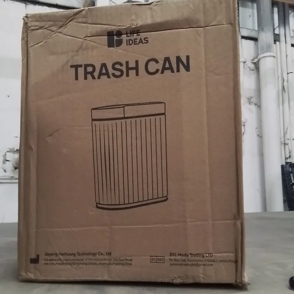 BOXED TRASH CAN 