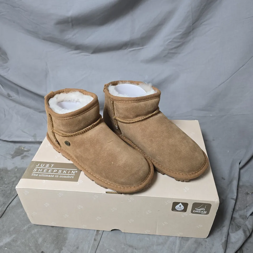 JUST SHEEPSKIN BOOTS – TAN SUEDE WITH SHEARLING LINING (PAIR) UK 5