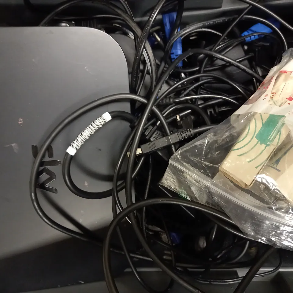 LOT OF APPROXIMATELY 10 ASSORTED ELECTRICAL ITEMS, TO INCLUDE ROUTER, AC ADAPTER, DJI CHARGER, ETC