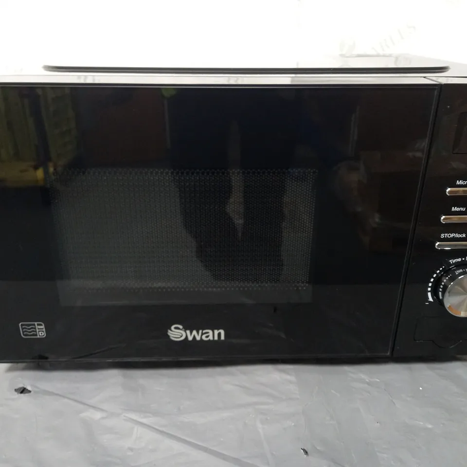 BOXED SWAN 20L 700W DIGITAL MICROWAVE IN BLACK / COLLECTION ONLY  RRP £64