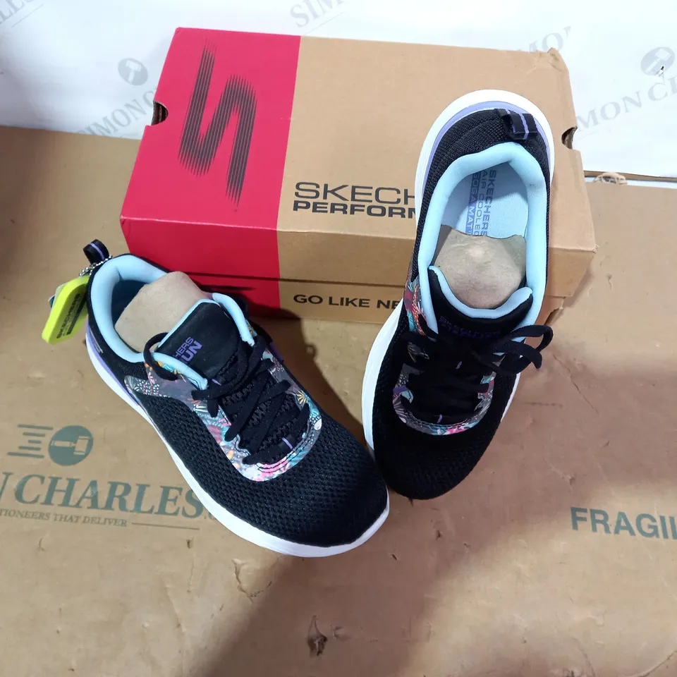 BOXED PAIR OF SKECHERS - SIZE 3.5