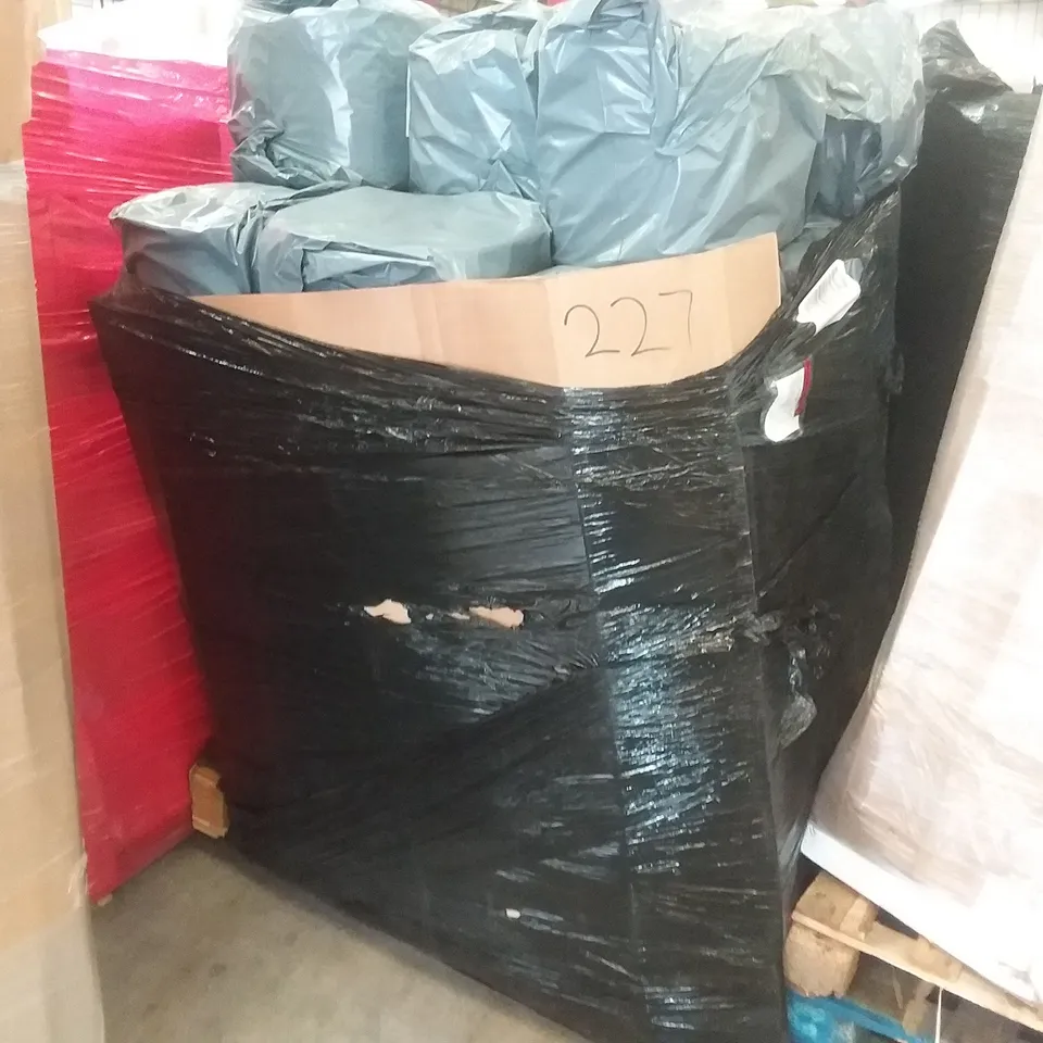 PALLET OF MERRIMEN BUBBLE WRAP ROLLS