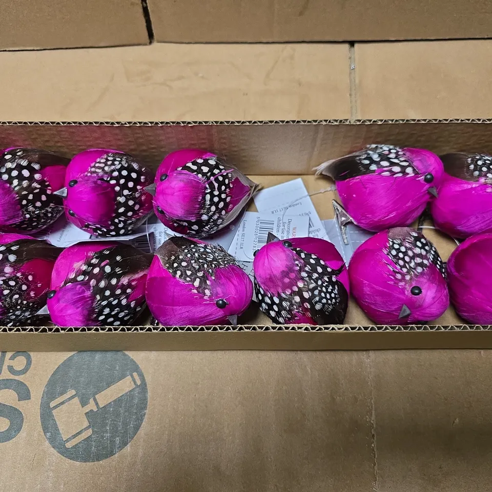 BOX OF APPROXIMATELY 10 GISELA GRAHAM CLIP-ON ROUND BIRD DECORATIONS 