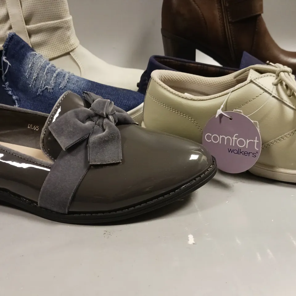LOT OF 16 ASSORTED PAIRS OF SHOES TO INCLUDE KELSI, COMFORT WALKERS AND BRIT-MAN - VARIOUS SIZES