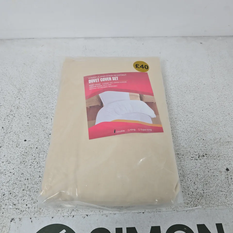 DUVET COVER SET – WRINKLE & STAIN RESISTANT (£40 TAG)