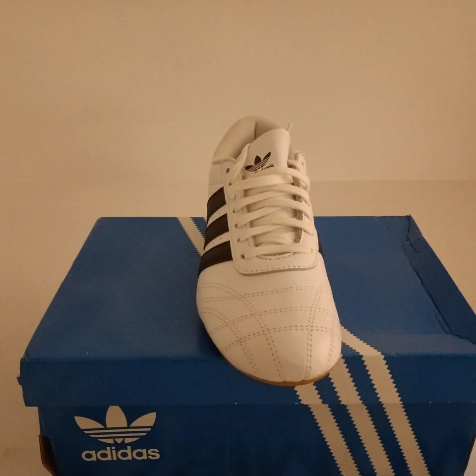 ADIDAS TAEKWONDO WHITE/BLACK TRAINER WOMENS UK 8 BOXED