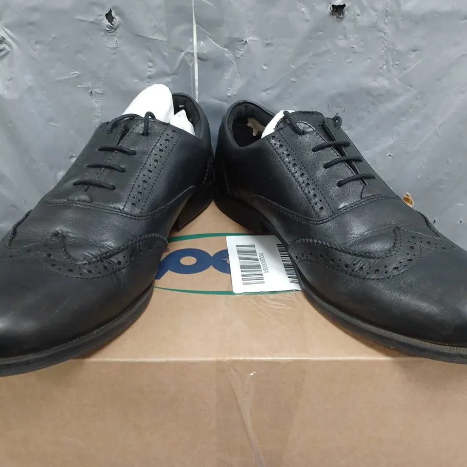 BOXED POD LEE LEATHER LACE UP BROGUE SCHOOL SHOE - BLACK RRP £50