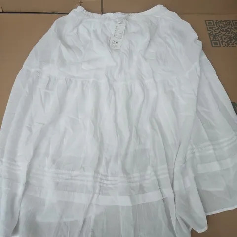 UNIQLO WOMEN TIERED MAXI SKIRT IN WHITE - LARGE